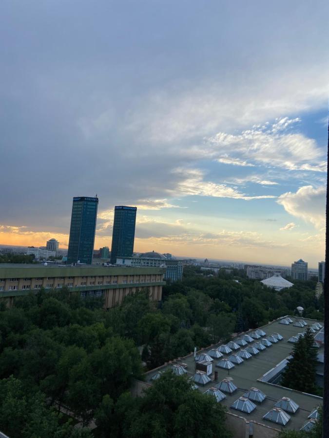 Квартира В Центре Алматы Exterior photo